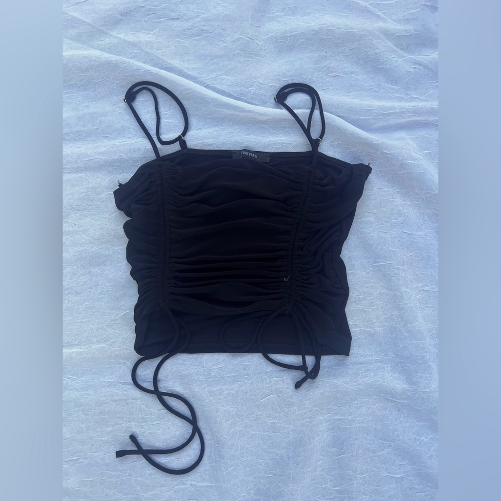 Cute touched black crop🖤🖤🖤